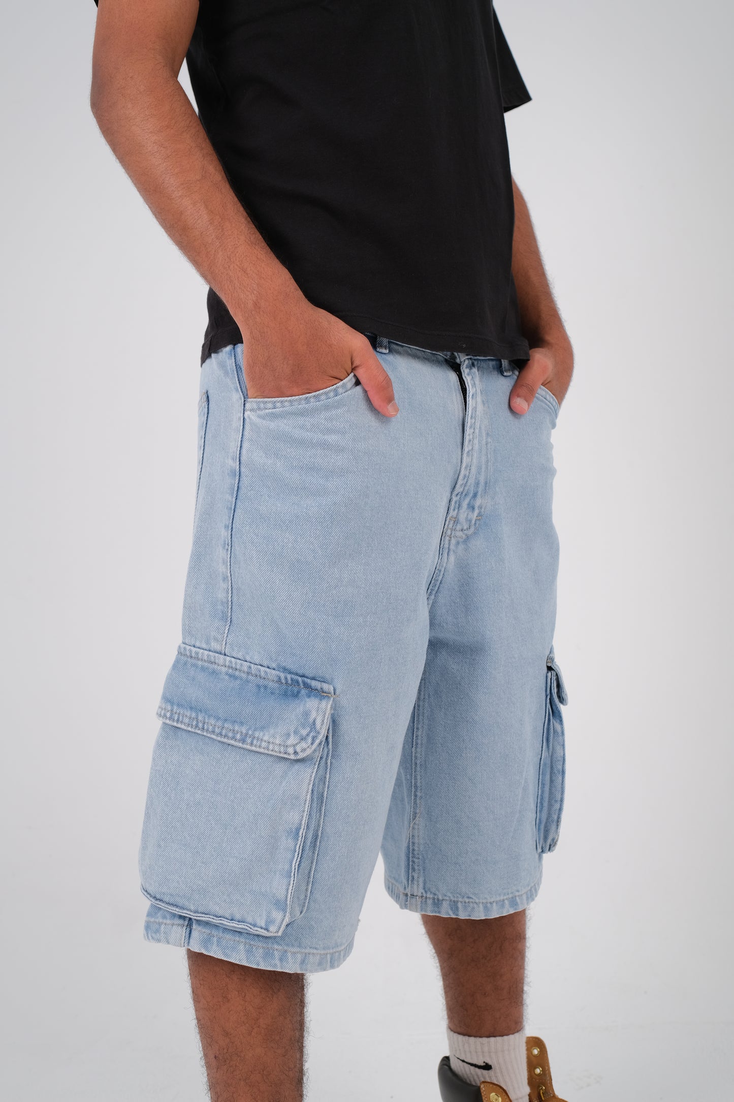 CARGO FIT DENIM SHORT